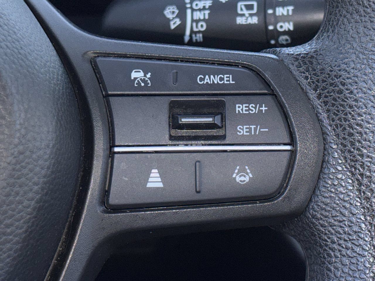 Used 2023 Honda HR-V LX image 15