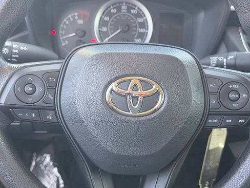 Used 2022 Toyota Corolla LE FWD image 26
