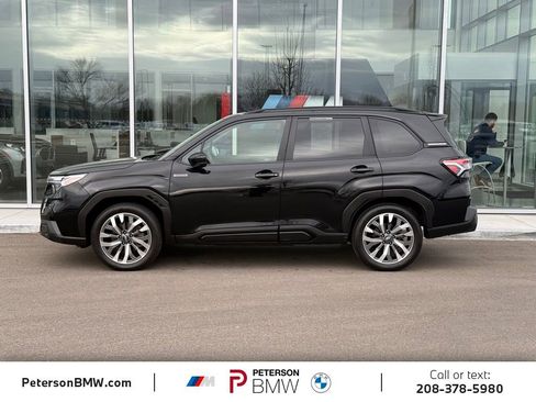 Used 2025 Subaru Forester Touring image 2