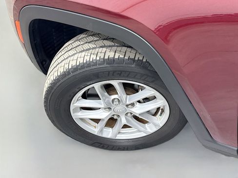 Used 2021 Jeep Grand Cherokee L Laredo w/ Luxury Tech Group I image 48