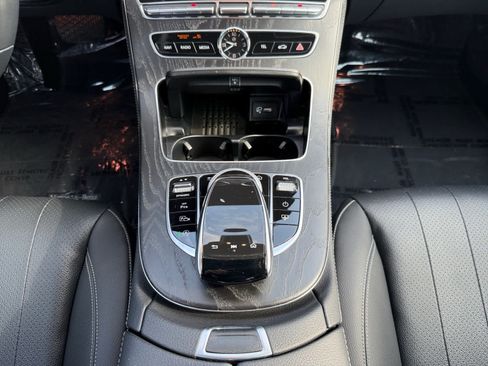 Certified 2019 Mercedes-Benz E 300 4MATIC image 14