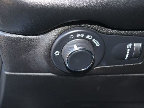 Used 2024 Dodge Durango GT image 12