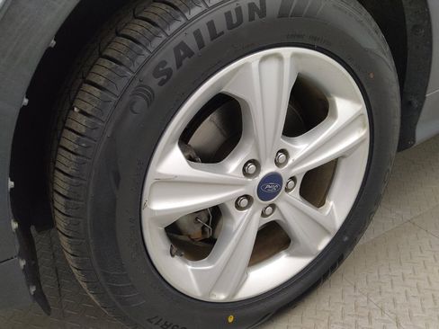 Used 2016 Ford Escape SE FWD image 31