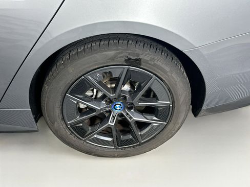 Used 2023 BMW i4 eDrive35 w/ Premium Package image 11