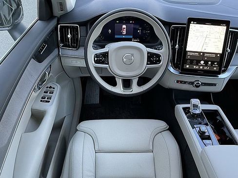 New 2026 Volvo XC90 T8 Ultra w/ Protection Package Premier image 5