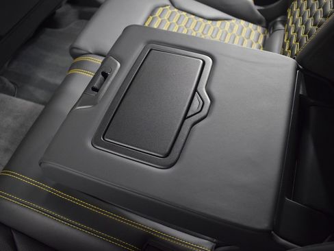 Used 2023 Lamborghini Urus S image 21