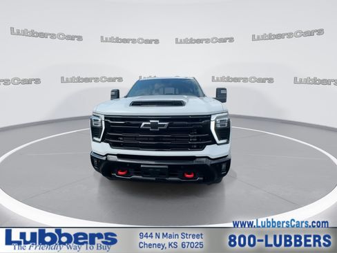 Used 2025 Chevrolet Silverado 2500 LTZ w/ LTZ Plus Package AWD/4WD image 3