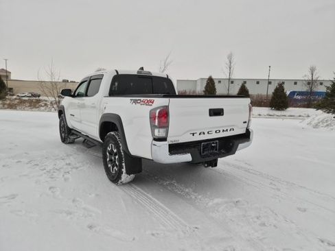 Used 2023 Toyota Tacoma TRD Off-Road image 9