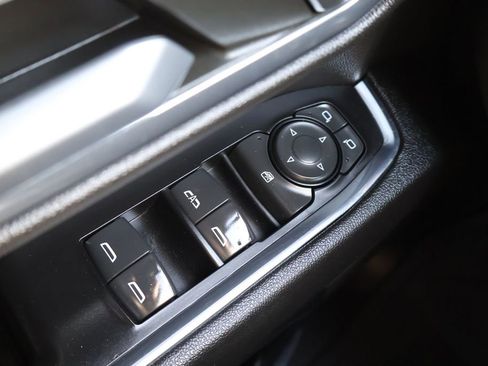 Used 2024 Chevrolet Silverado 2500 LT w/ Convenience Package image 34