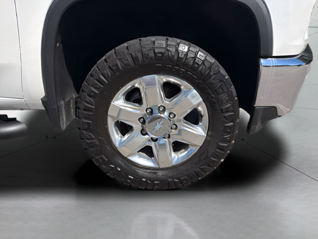 Used 2020 Chevrolet Silverado 2500 LTZ w/ LTZ Premium Package AWD/4WD image 13