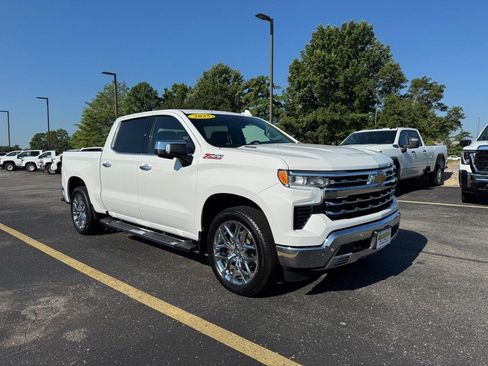 Certified 2025 Chevrolet Silverado 1500 LTZ AWD/4WD image 3