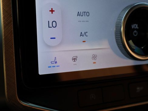 Used 2024 Ford Expedition King Ranch image 38