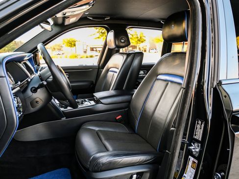 Used 2021 Rolls-Royce Cullinan image 32