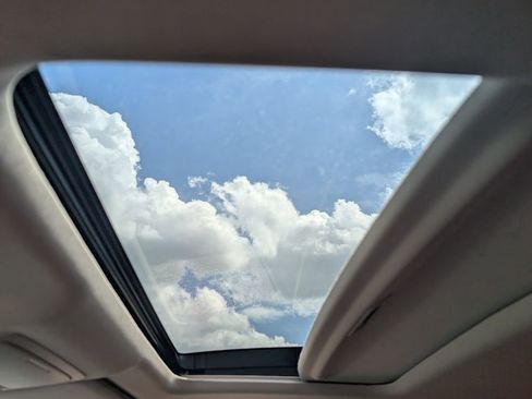 Used 2019 Honda Accord EX image 24