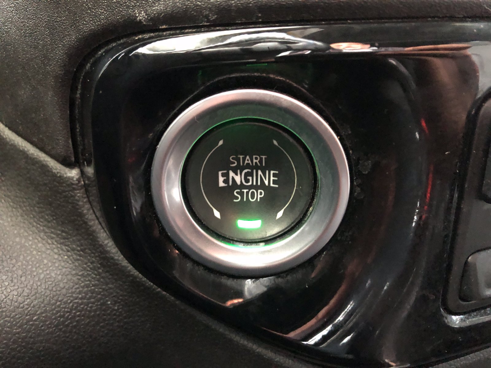 Used 2025 Chevrolet Silverado 1500 RST AWD/4WD image 28