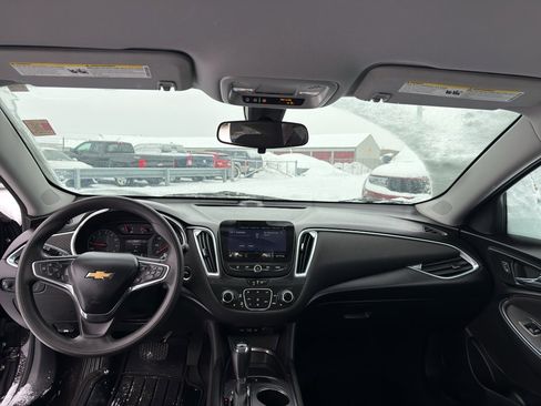 Used 2020 Chevrolet Malibu LT image 28