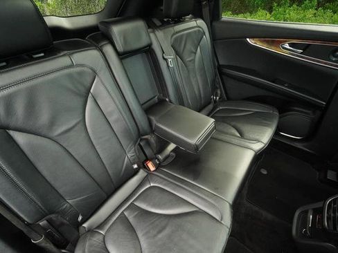 Used 2016 Lincoln MKX Reserve w/ Technology Package FWD image 28