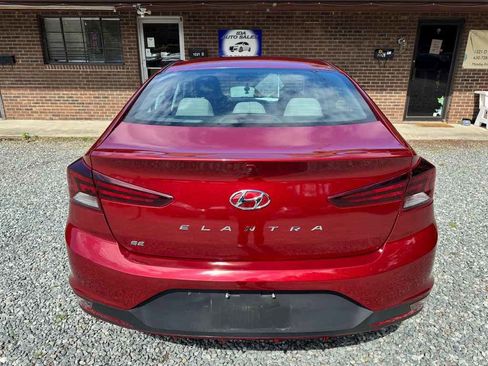 Used 2019 Hyundai Elantra SE image 4