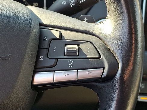 Certified 2022 Cadillac XT4 Luxury w/ Driver Awareness Package image 27