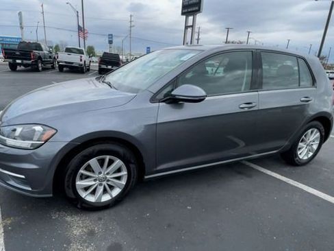 Used 2019 Volkswagen Golf S FWD image 6