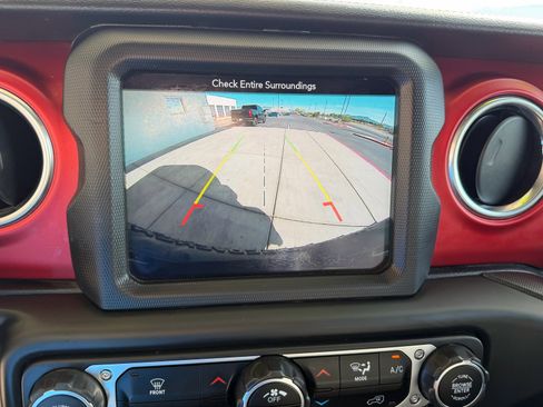 Used 2018 Jeep Wrangler Unlimited Rubicon image 11