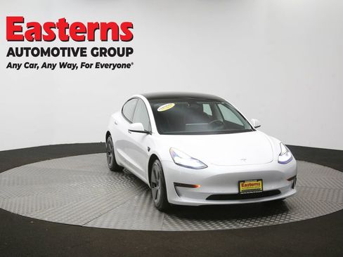 Used 2022 Tesla Model 3 Standard Range image 46