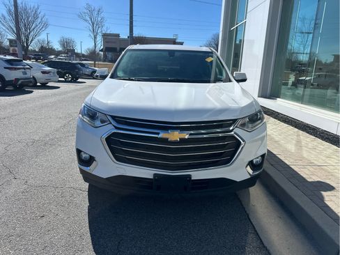 Used 2019 Chevrolet Traverse LT image 3