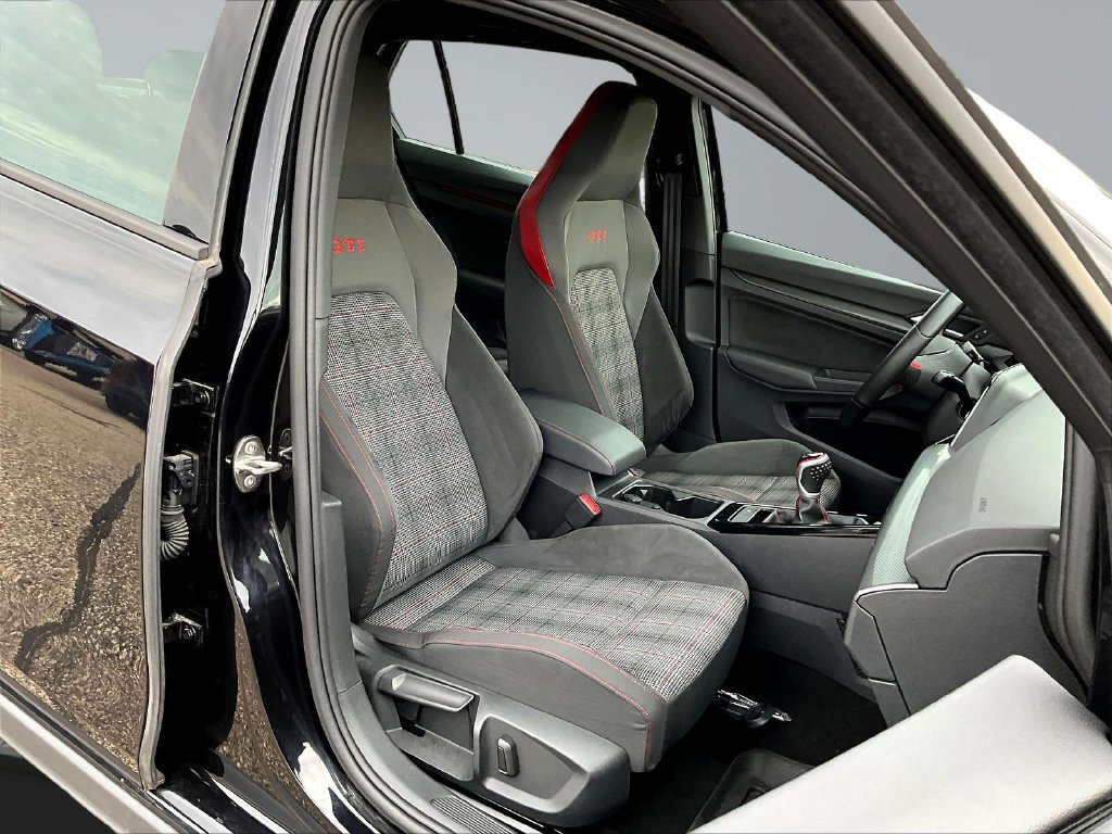 Used 2024 Volkswagen GTI S FWD image 31