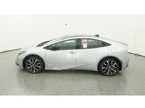 New 2026 Toyota Prius Plug-In Hybrid image 3