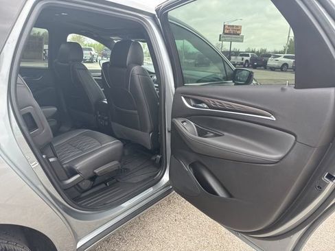 Used 2023 Buick Enclave Avenir w/ Avenir Technology Package AWD/4WD image 12