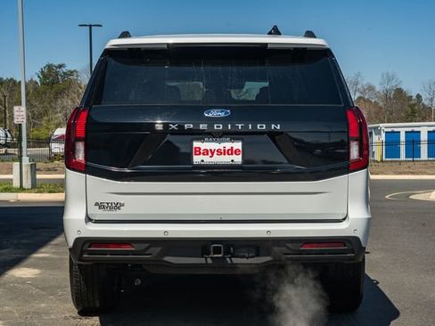 Used 2025 Ford Expedition Active RWD image 7