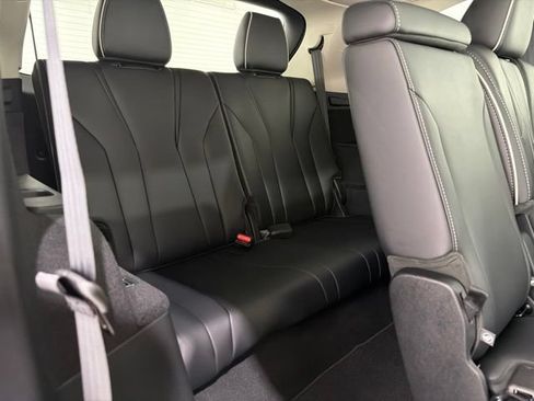 Certified 2026 Acura MDX SH-AWD w/ Advance Package image 27