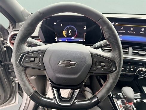 Used 2025 Chevrolet Trax RS w/ Driver Confidence Package image 15