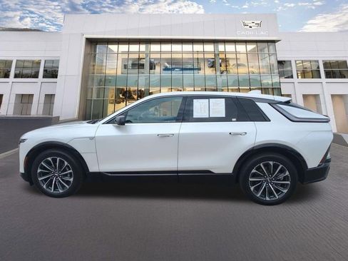 Certified 2024 Cadillac Lyriq Sport AWD/4WD image 9