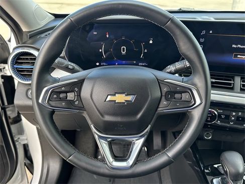 Used 2024 Chevrolet Trax LT w/ Driver Confidence Package image 13