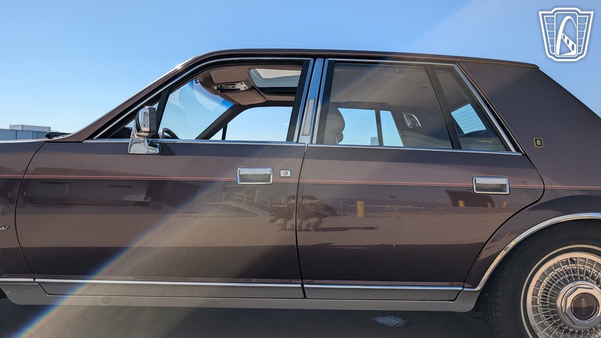 Used 1987 Lincoln Continental Signature RWD image 31
