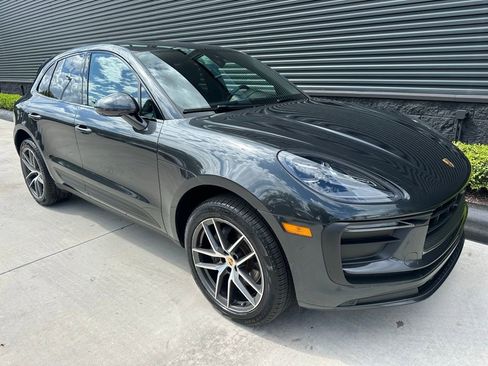 Certified 2023 Porsche Macan image 11