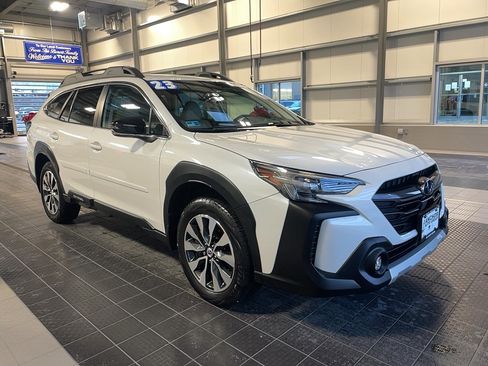 Used 2023 Subaru Outback Limited image 1