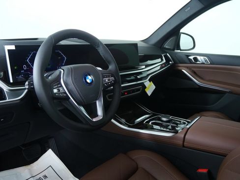 New 2026 BMW X5 xDrive50e AWD/4WD image 13