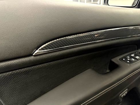 Used 2014 Jeep Grand Cherokee SRT image 26