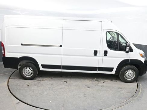 Used 2025 RAM ProMaster 2500 w/ Convenience Group image 29