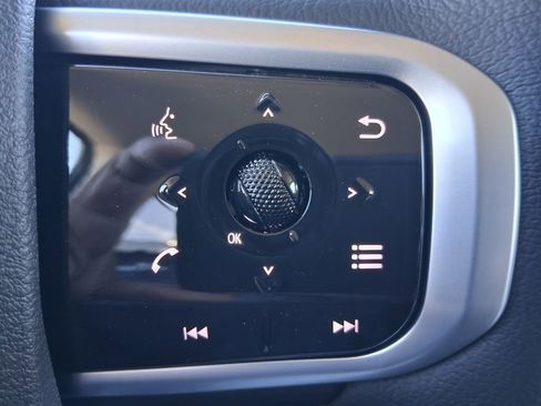 New 2026 Nissan Armada SV image 11