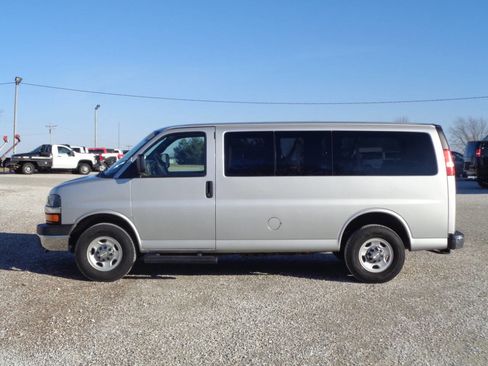 Used 2014 Chevrolet Express 3500 LT w/ LT Preferred Equipment Group RWD image 2