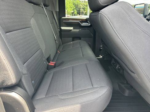 Used 2024 GMC Sierra 2500 SLE w/ SLE Value Package; AWD/4WD image 16