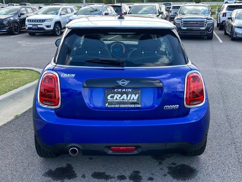 Used 2021 MINI Cooper 2-Door Hardtop FWD image 6