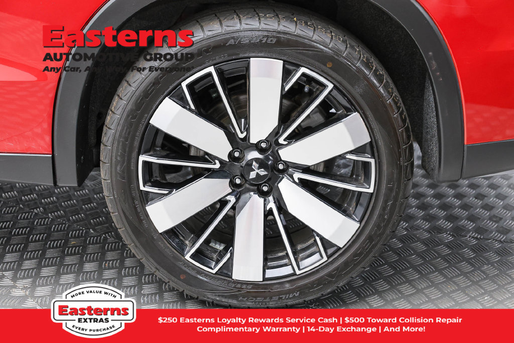 Used 2025 Mitsubishi Outlander SE AWD/4WD image 9