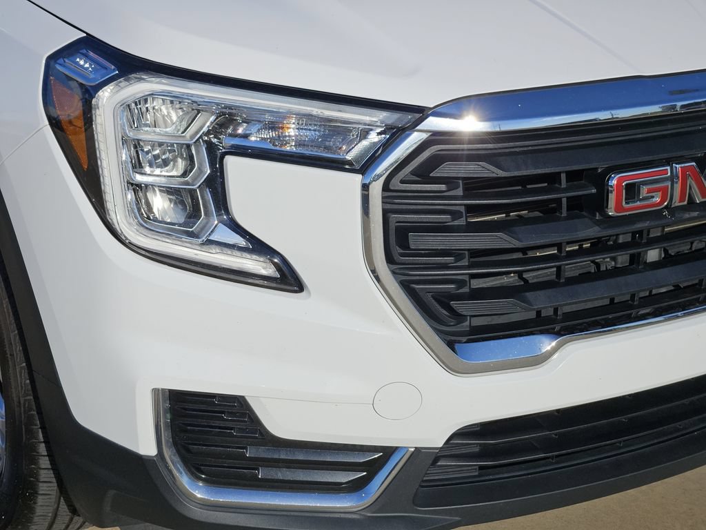 Used 2022 GMC Terrain SLE FWD image 8