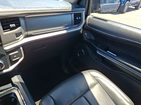 Used 2022 Ford Expedition Max XLT AWD/4WD image 17