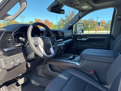 New 2026 GMC Sierra 2500 SLT w/ SLT Premium Package image 14