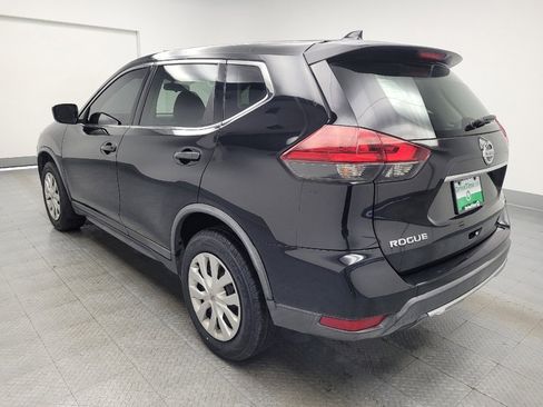 Used 2018 Nissan Rogue S image 5